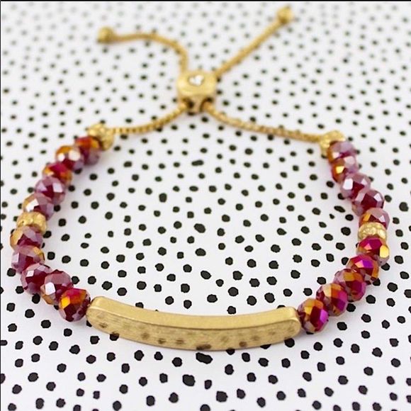 š“RedĀ Beaded Boho Braceletāwith Gold Bar - Picture 1 of 10